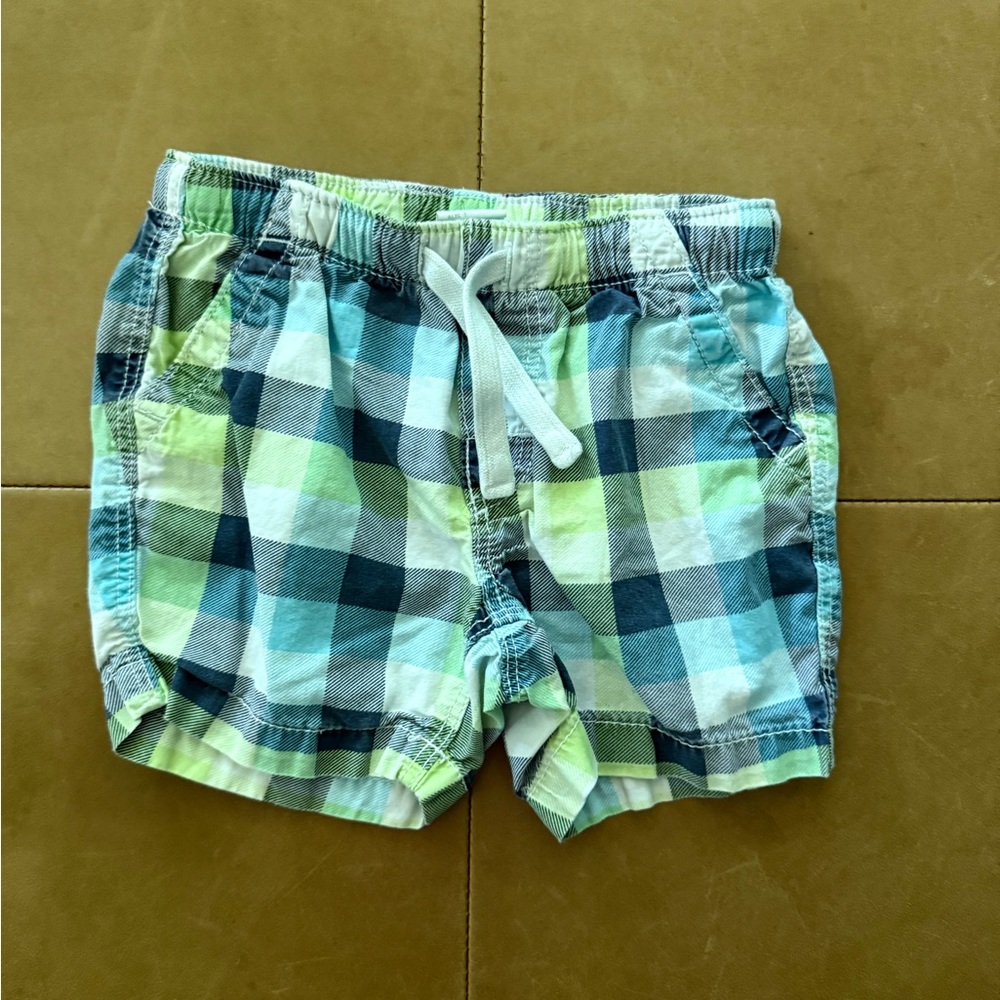 Last chance H&M Shorts 9-12M